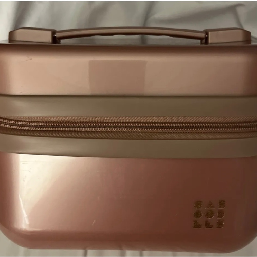 Caboodles Rose Gold Voyager Cosmetic Travel Case EUC